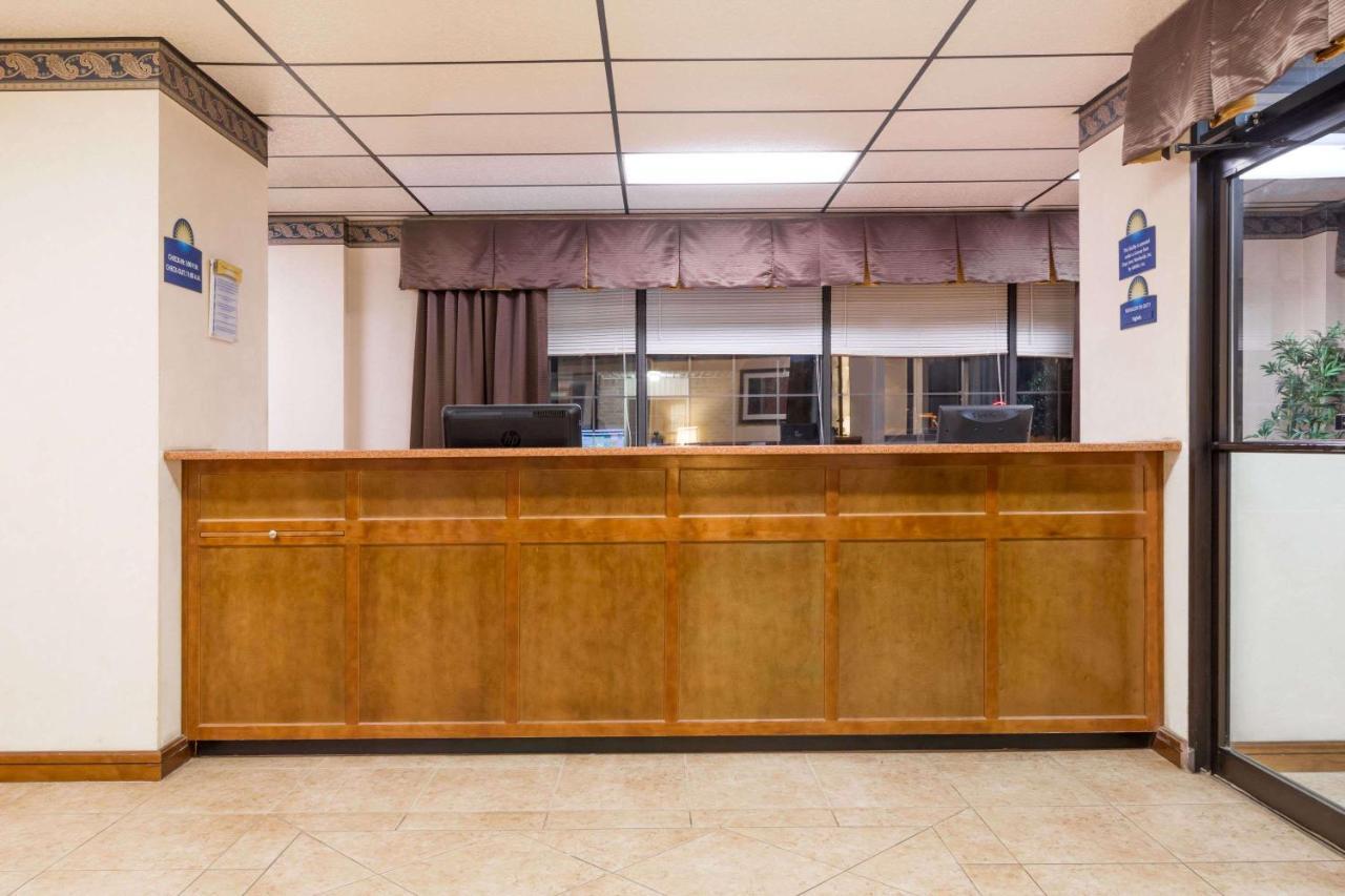 Days-Inn By Wyndham Batesville Ar Exterior foto