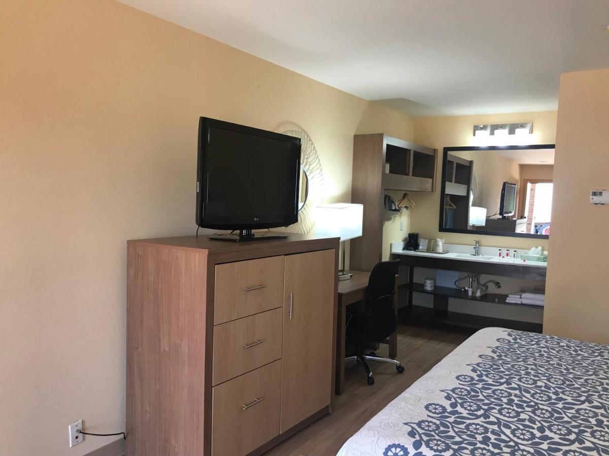 Days-Inn By Wyndham Batesville Ar Exterior foto